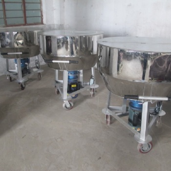 小型移動式飼料攪拌機(jī)、干料濕料攪拌機(jī)、小型不銹鋼食品攪拌機(jī)