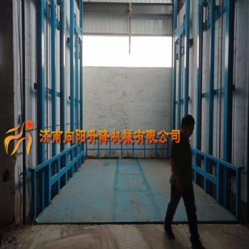 安徽安慶導(dǎo)軌式升降機(jī)，升降貨梯，貨物提升機(jī)，廠房貨梯