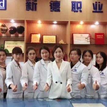 在東坑新德職校學(xué)電腦辦公，一個月，做文員，多種職位等你來選
