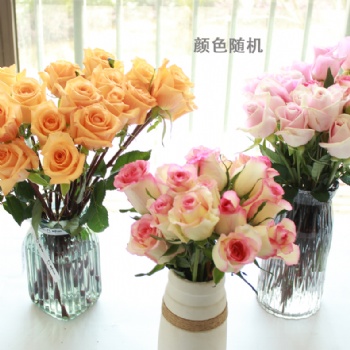 云南鮮花批發(fā)玫瑰花束鮮花超市鮮花加盟