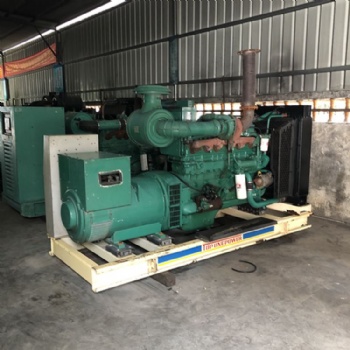長(zhǎng)安工廠備用300kw二手康明斯柴油發(fā)電機(jī)組