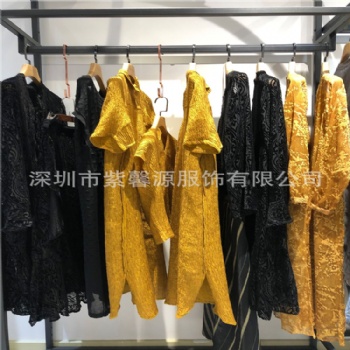 廣州時尚國際品牌女裝供應(yīng)廠家折扣批發(fā)