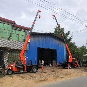 廠家供應(yīng)改裝三輪吊小型建筑吊起重機(jī)三輪隨車(chē)吊