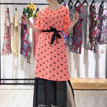 杭州品牌女裝尾貨進(jìn)貨渠道批發(fā)拿貨貨源價(jià)格便宜