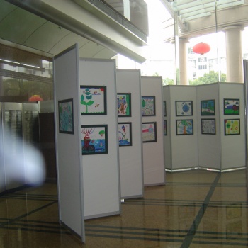 校園學(xué)生教育宣傳展板 八棱柱展板展架廠家
