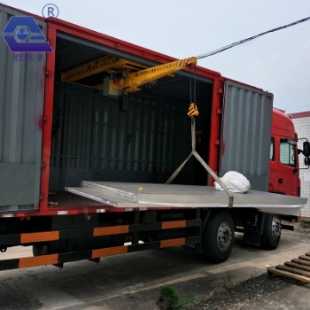 專業(yè)生產(chǎn)廂式懸臂式車廂吊機(jī)，車載懸臂式車廂吊機(jī)，車廂懸臂式車廂吊機(jī)，貨車起重機(jī)，貨廂隨車吊等各種貨車