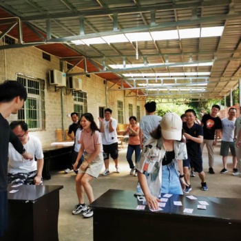 長沙狼團拓展增強團隊成員之間的信任、團隊協(xié)作精神，加強內(nèi)部溝通