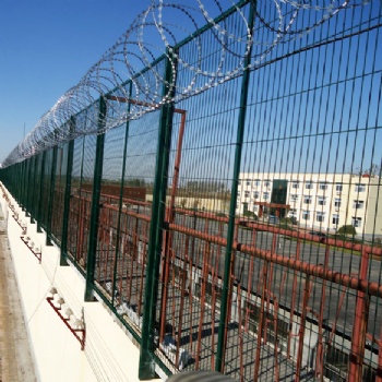 監獄鋼網墻 梅花刀刺網供應廠家