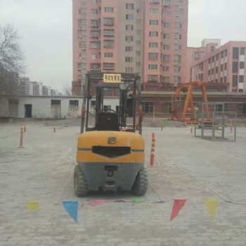 叉車證報名考試我校隨到隨學(xué)費(fèi)用優(yōu)惠
