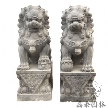 曲陽石雕獅子鎮宅守門石獅子磊泰園林供應