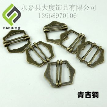 廠家**目字扣金屬四檔扣馬夾調(diào)節(jié)扣 風(fēng)衣箱包扣服裝紐扣批發(fā)