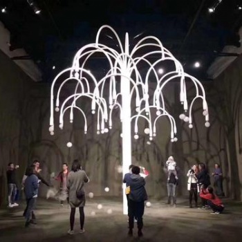 煙霧泡泡樹 美陳展覽互動裝置 商場 地產 景區(qū) 營銷活動 展覽展示道具