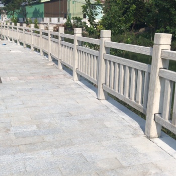 貴州仿竹欄桿價(jià)格咨詢 貴州仿藤欄桿仿木花箱咨詢藝高景觀源頭廠家報(bào)價(jià)安裝