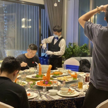 珠三角年會中餐慶典自助餐酒會燒烤上門服務(wù)外宴公司
