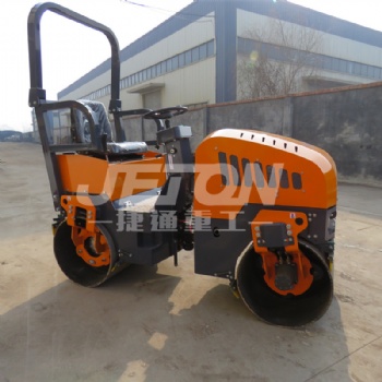小型壓路機(jī)廠家供應(yīng)1.5噸小型座駕壓路機(jī)價(jià)格優(yōu)惠