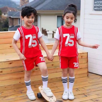 小學生運動套裝，班服，團體服，廣告衫定制繡花印字