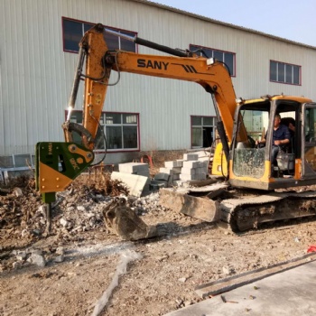 國(guó)內(nèi)外各大品牌挖掘機(jī)均可使用 68工兵破碎錘YSW-5