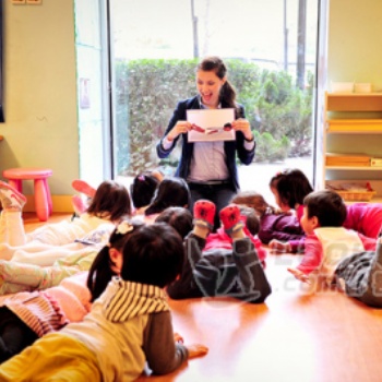 歷下區大潤發周邊一二三歲幼兒蒙氏托管班就在這兒