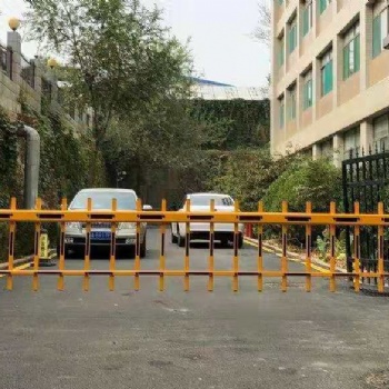 專業(yè)道閘廠家安裝/維修 高技術/**格 濟南科創(chuàng)鼎鑫報價產(chǎn)品圖片