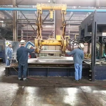 南京友聯(lián)復合新有限公司是一家集不銹鋼材料與材料加工、倉儲、配送為一體的不銹鋼工貿型企業(yè)