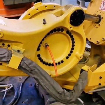 碼垛機器人保養前后差距 帕斯科山東機器人科技有限公司