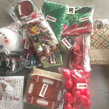 義烏圣誕裝飾品出口到美國(guó)選擇義烏國(guó)際快遞