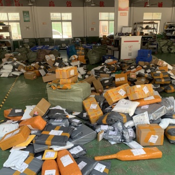 中國至加拿大海運(yùn)專線，衣服食品集運(yùn)到加拿大