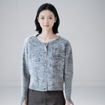 溫碧霞自創(chuàng)IRENENA服裝小香風(fēng)毛衣開(kāi)衫女春秋氣質(zhì)短款外套