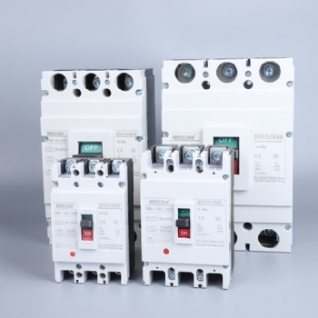 上海人民電氣400A塑殼斷路器配電柜總開(kāi)3300